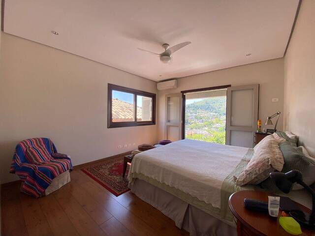 Casa para Venda em Santana de Parnaíba - 3