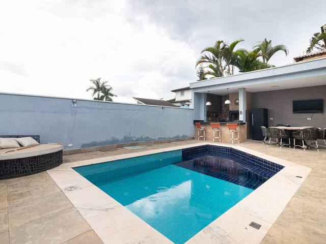 #8354 - Casa para Venda em Santana de Parnaíba - SP - 1