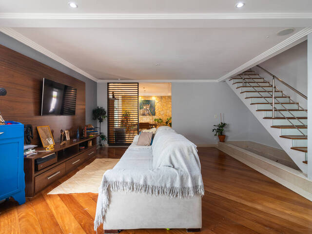 Casa para Venda em Santana de Parnaíba - 4