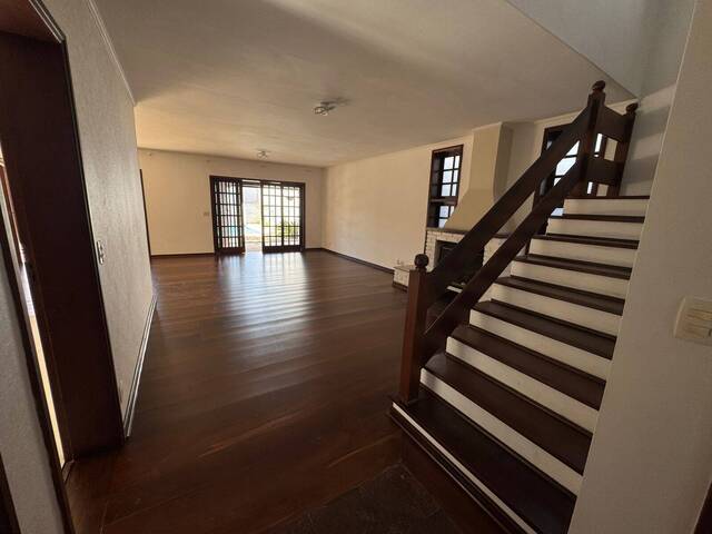 Casa para Venda em Santana de Parnaíba - 5