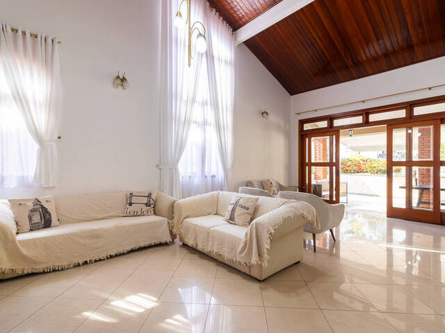 Casa para Venda em Santana de Parnaíba - 3