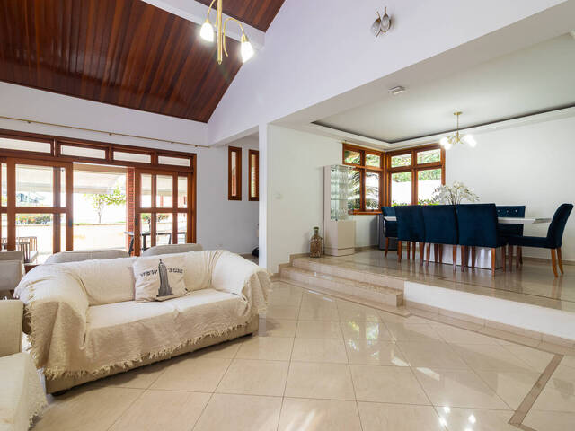 Casa para Venda em Santana de Parnaíba - 5