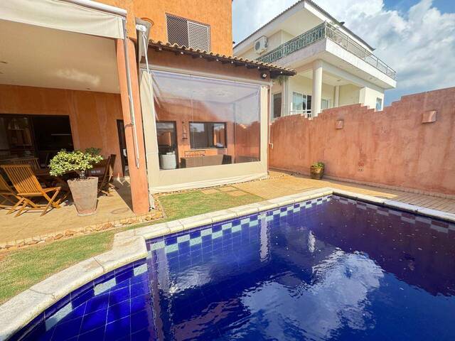 Casa para Venda em Santana de Parnaíba - 3