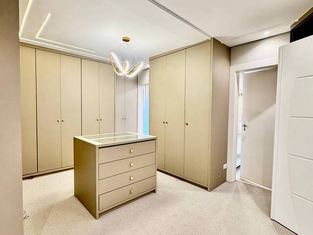 Casa para Venda em Santana de Parnaíba - 4