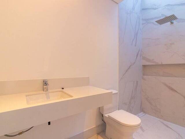 Casa para Venda em Santana de Parnaíba - 5