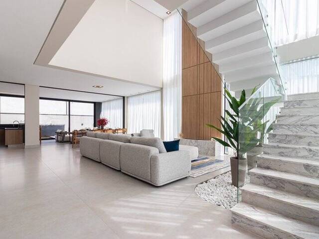 #8381 - Casa para Venda em Santana de Parnaíba - SP