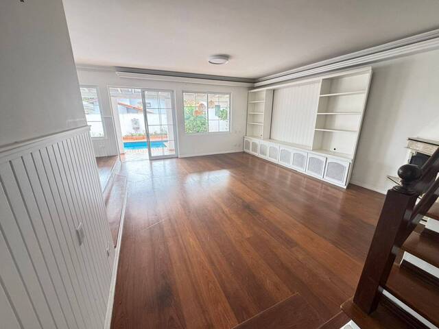 #8390 - Casa para Venda em Santana de Parnaíba - SP