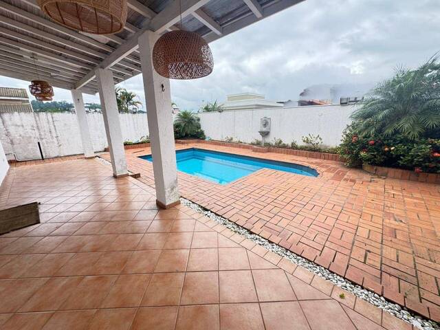 Casa para Venda em Santana de Parnaíba - 5