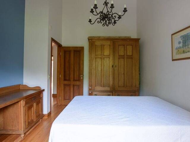 Casa para Venda em Santana de Parnaíba - 4