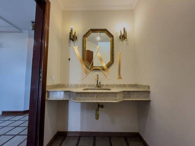 Casa para Venda em Santana de Parnaíba - 3