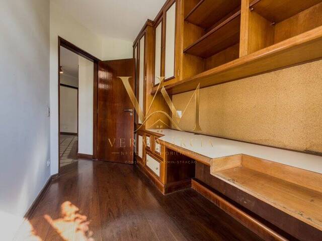 Casa para Venda em Santana de Parnaíba - 2