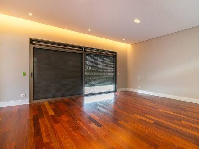 Casa para Venda em Santana de Parnaíba - 4