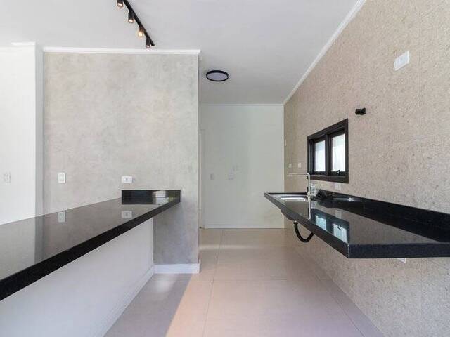 Casa para Venda em Santana de Parnaíba - 4