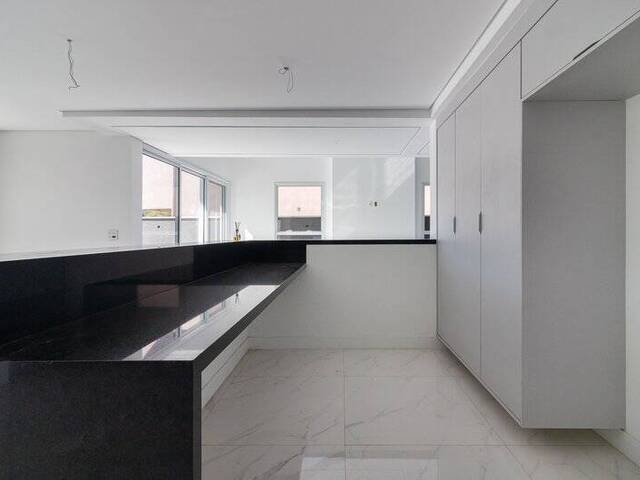 Casa para Venda em Santana de Parnaíba - 4