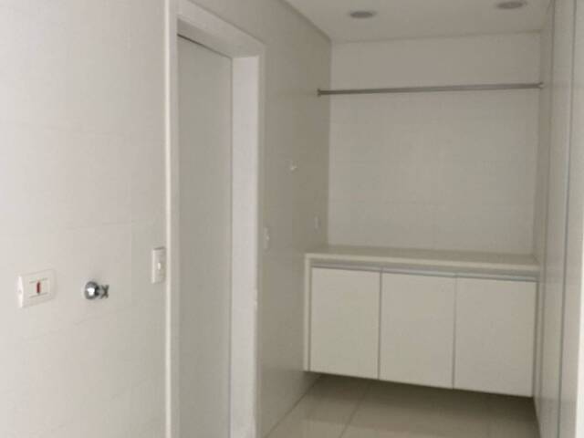 Casa para Venda em Santana de Parnaíba - 4