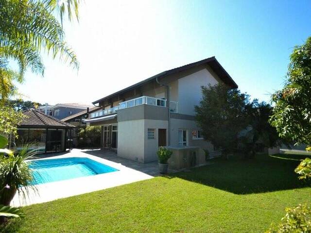 Casa para Venda em Santana de Parnaíba - 3