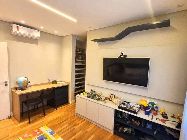 Casa para Venda em Santana de Parnaíba - 3