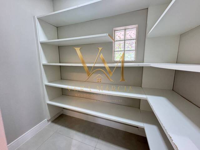 Casa para Venda em Santana de Parnaíba - 2