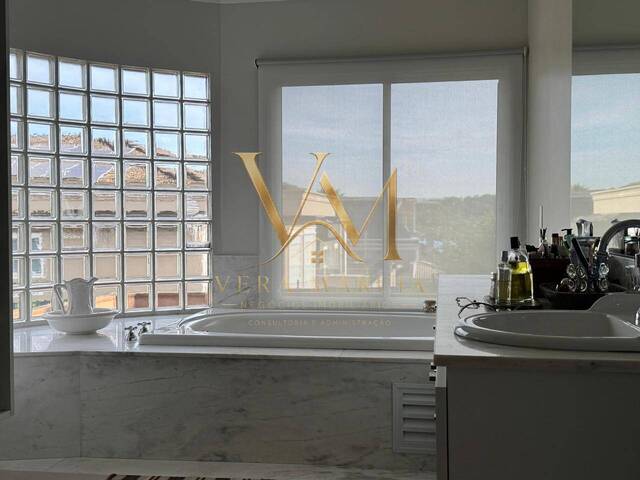 Casa para Venda em Santana de Parnaíba - 3