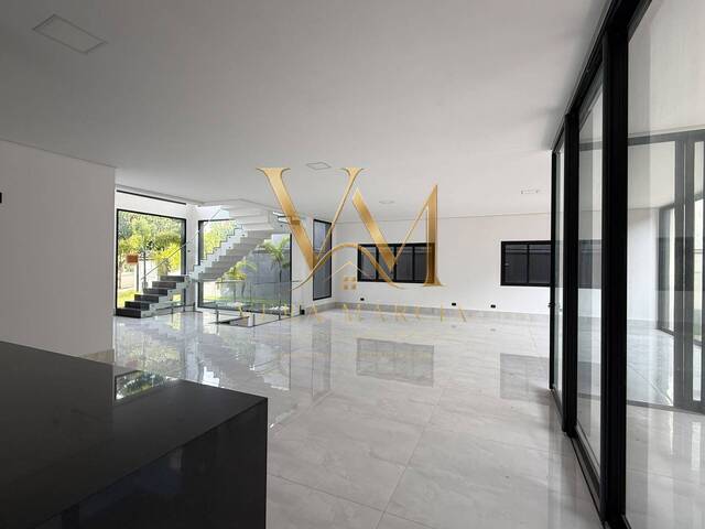 Casa para Venda em Santana de Parnaíba - 3