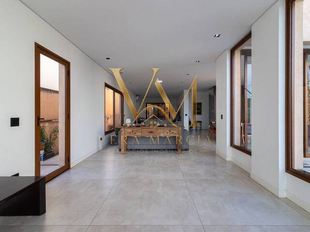 Casa para Venda em Santana de Parnaíba - 4