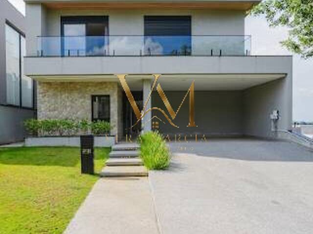 Casa para Venda em Santana de Parnaíba - 2