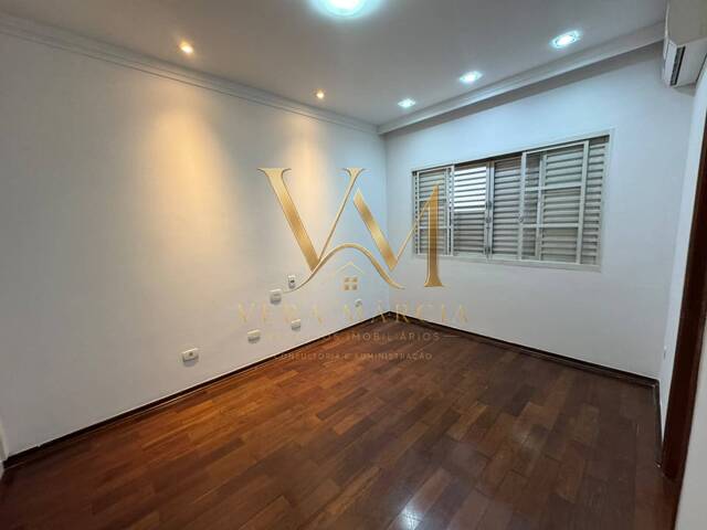 Casa para Venda em Santana de Parnaíba - 4