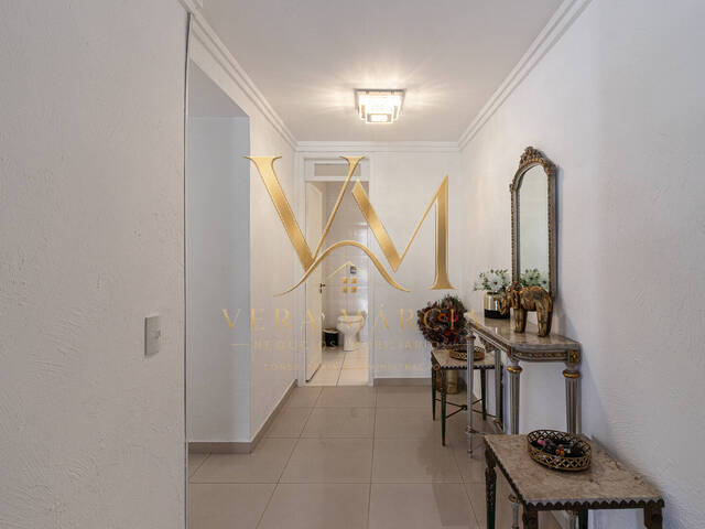 Casa para Venda em Santana de Parnaíba - 4