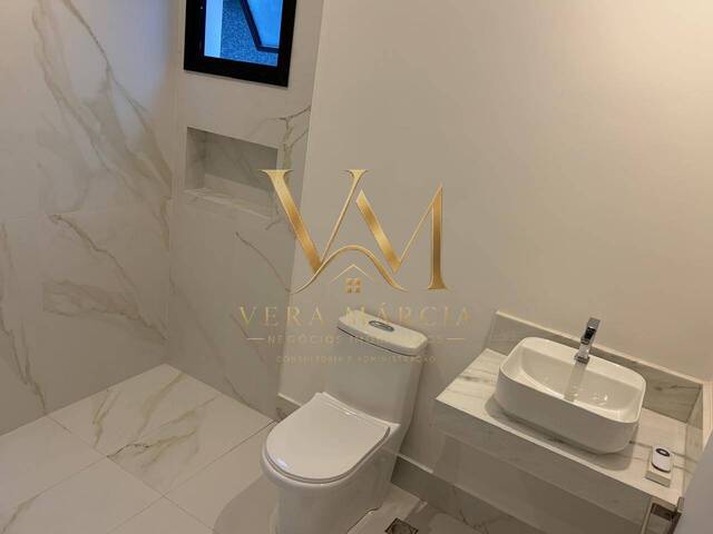 Casa para Venda em Santana de Parnaíba - 4