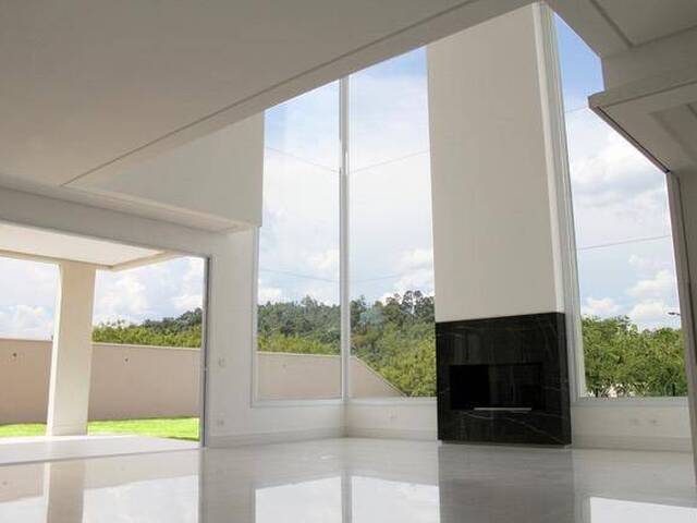 Casa para Venda em Santana de Parnaíba - 2