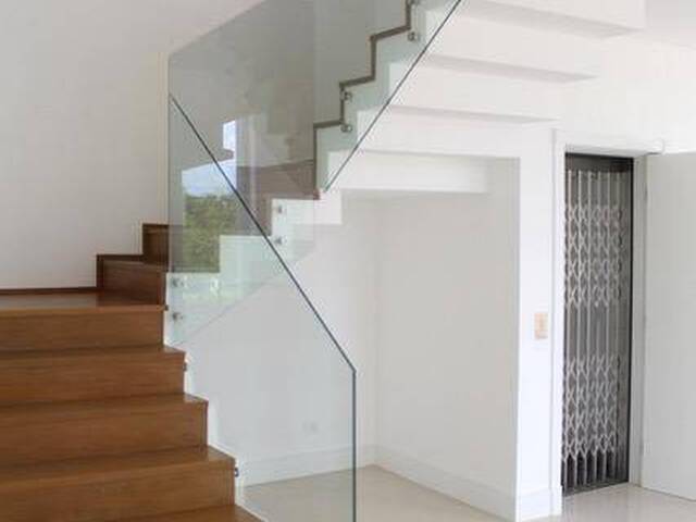 Casa para Venda em Santana de Parnaíba - 3