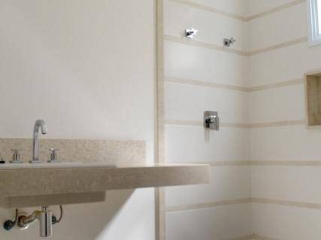 Casa para Venda em Santana de Parnaíba - 5