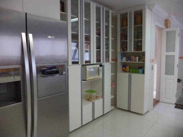 Casa para Venda em Santana de Parnaíba - 3