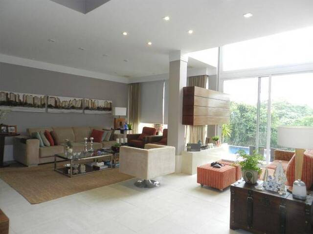 Casa para Venda em Santana de Parnaíba - 5