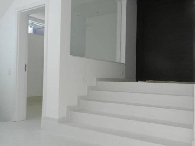 Casa para Venda em Santana de Parnaíba - 2