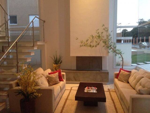 Casa para Venda em Santana de Parnaíba - 2