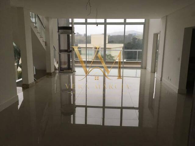 Casa para Venda em Santana de Parnaíba - 4