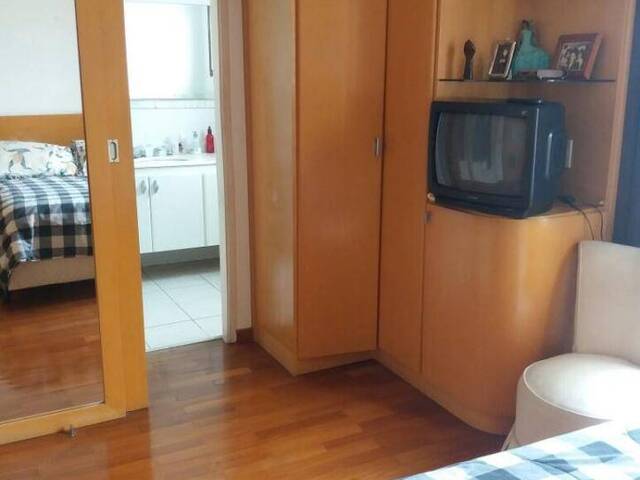 Casa para Venda em Santana de Parnaíba - 3