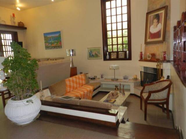 Casa para Venda em Santana de Parnaíba - 4