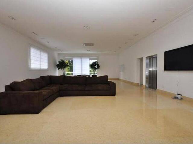 Casa para Venda em Santana de Parnaíba - 4