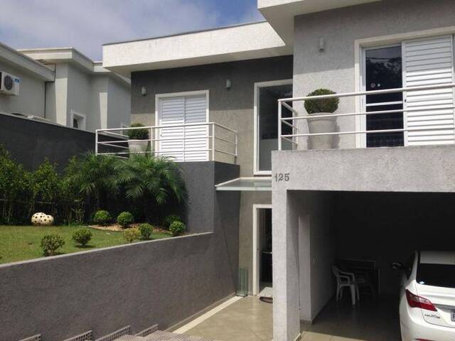 Casa para Venda em Santana de Parnaíba - 1
