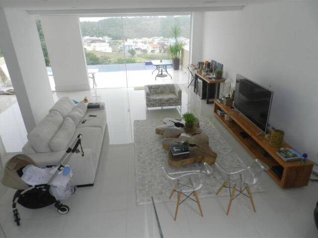 Casa para Venda em Santana de Parnaíba - 2