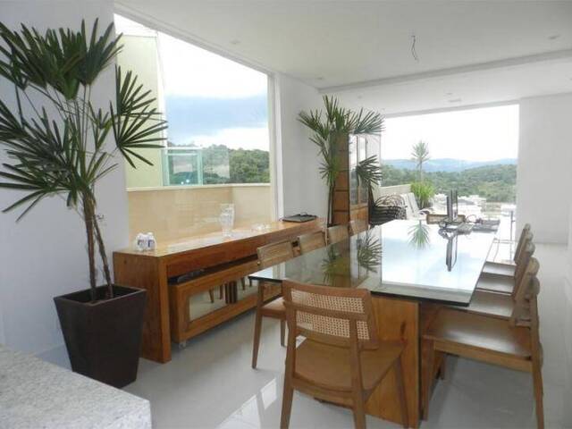 Casa para Venda em Santana de Parnaíba - 5