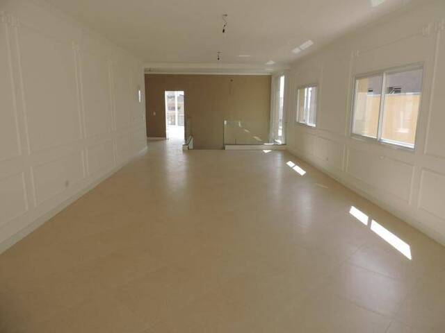 Casa para Venda em Santana de Parnaíba - 4