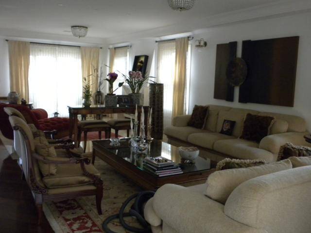 Casa para Venda em Santana de Parnaíba - 2