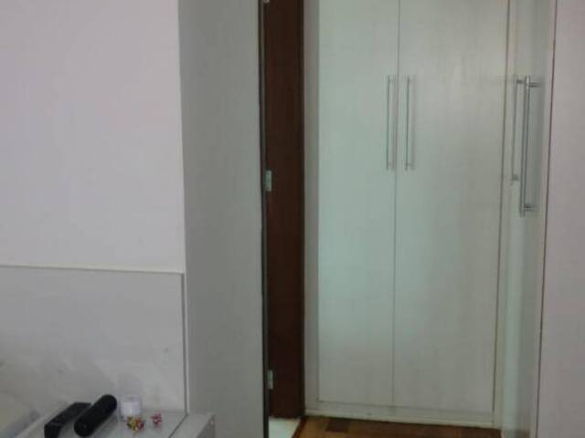 Casa para Venda em Santana de Parnaíba - 5