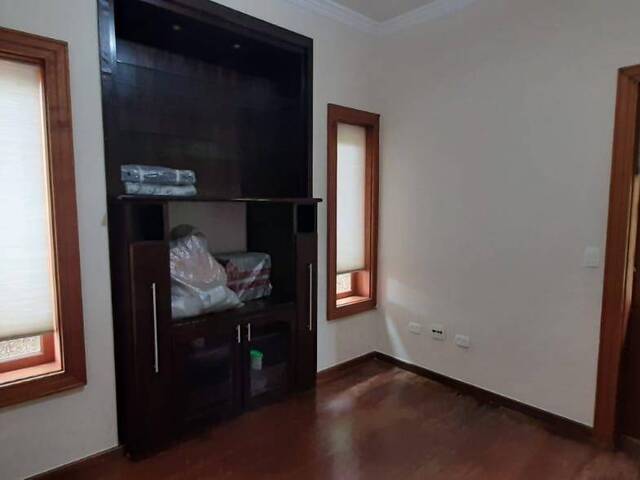 Casa para Venda em Santana de Parnaíba - 2