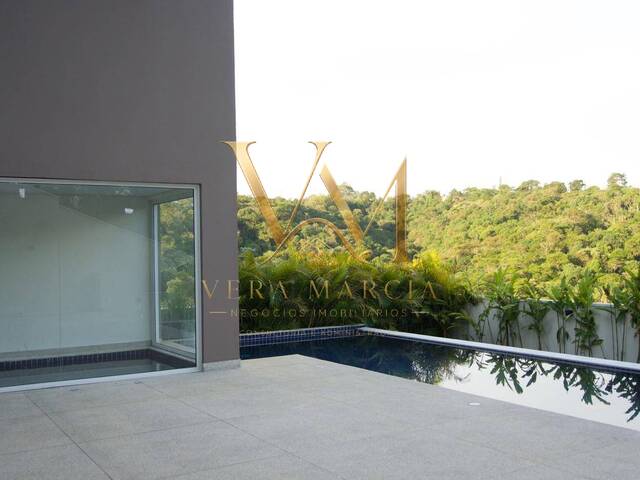 Casa para Venda em Santana de Parnaíba - 3