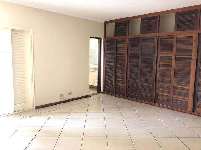 Casa para Venda em Santana de Parnaíba - 4
