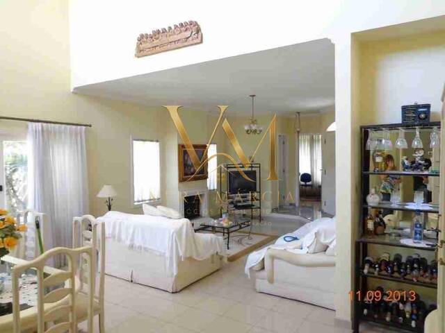 Casa para Venda em Santana de Parnaíba - 3